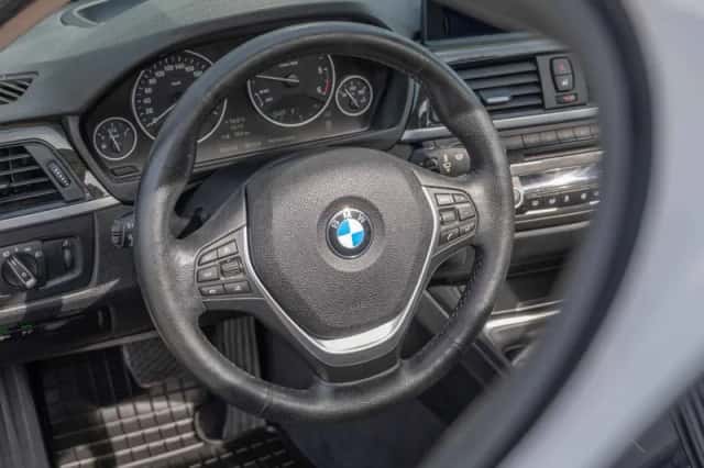 BMW 3-Serie (2012) thumbnail 6