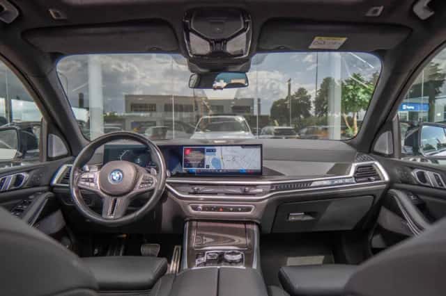 BMW X5 (2023) thumbnail 3