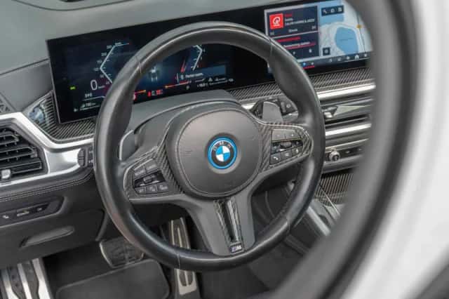 BMW X5 (2023) thumbnail 6