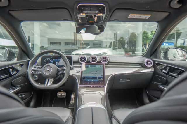 Mercedes-Benz C-Klasse (2023) thumbnail 3