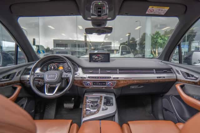 Audi Q7 (2016) thumbnail 3