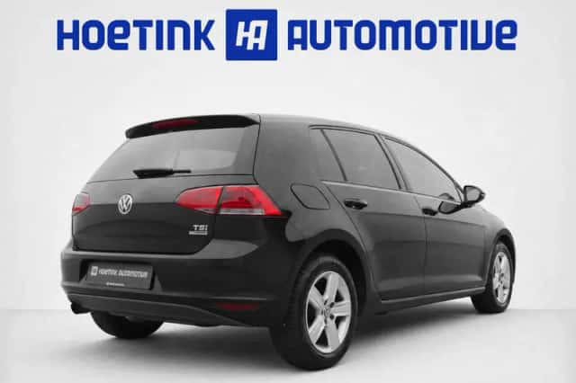 Volkswagen Golf (2013) thumbnail 2