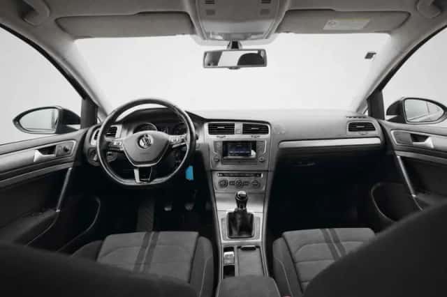 Volkswagen Golf (2013) thumbnail 3
