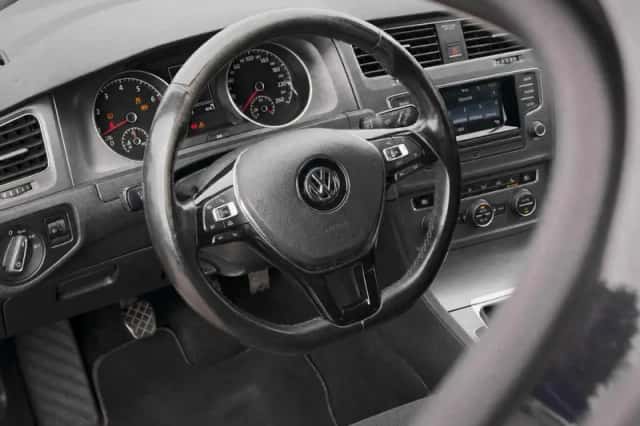 Volkswagen Golf (2013) thumbnail 6