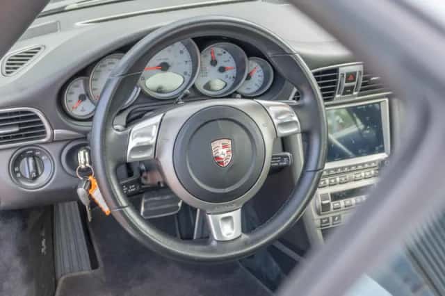 Porsche 911 (2006) thumbnail 5