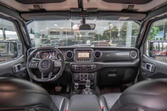 Jeep Wrangler (2020) thumbnail 3