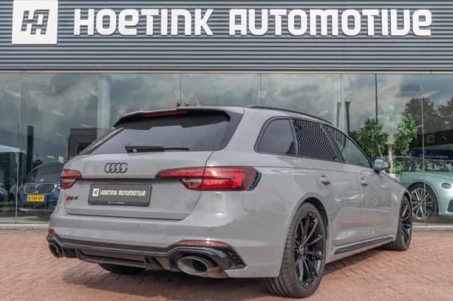 Audi RS 4 (2018) thumbnail 2