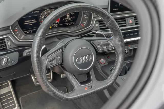 Audi RS 4 (2018) thumbnail 6