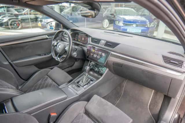 Škoda Superb (2020) thumbnail 5