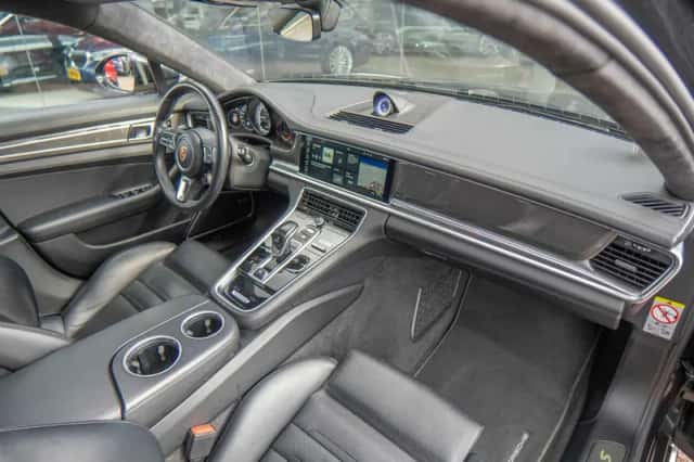 Porsche Panamera (2019) thumbnail 6