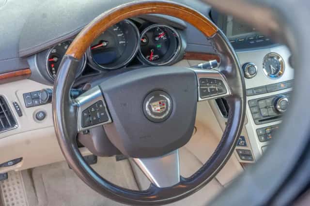 Cadillac CTS (2010) thumbnail 6