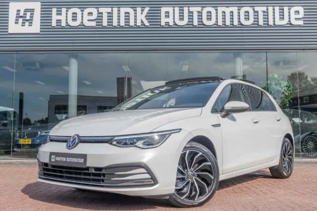 Volkswagen Golf (2020) thumbnail 1