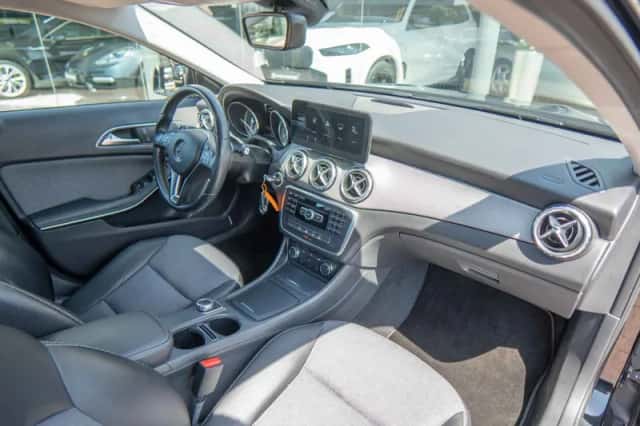 Mercedes-Benz GLA-Klasse (2014) thumbnail 5