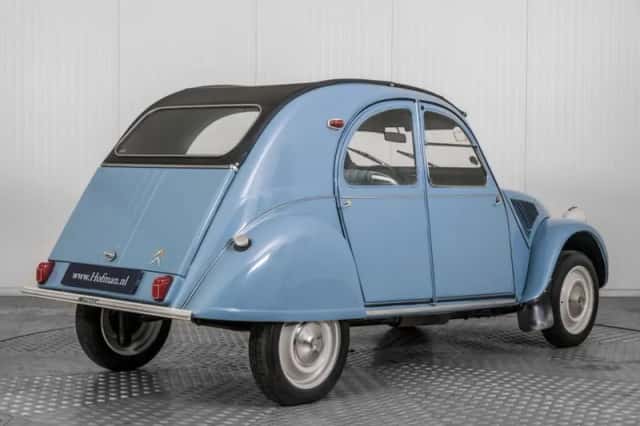 Citroën 2CV (1960) thumbnail 2