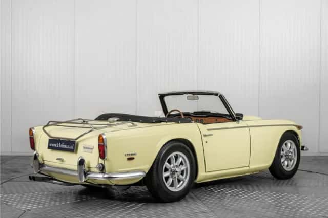 Triumph TR250 (1968) thumbnail 2