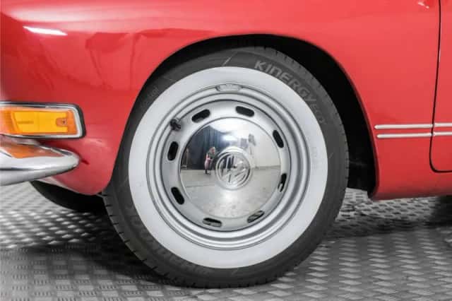 Volkswagen Karmann Ghia (1970) thumbnail 4