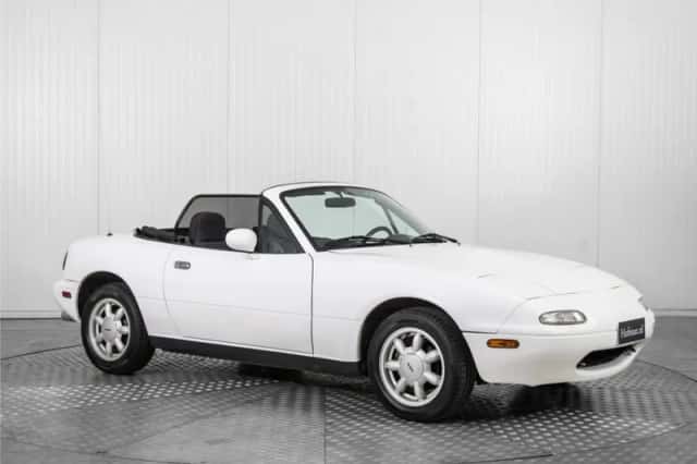 Mazda MX-5 (1990) thumbnail 5