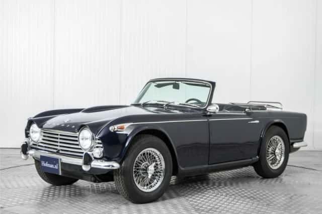 Triumph TR4 (1967) thumbnail 1
