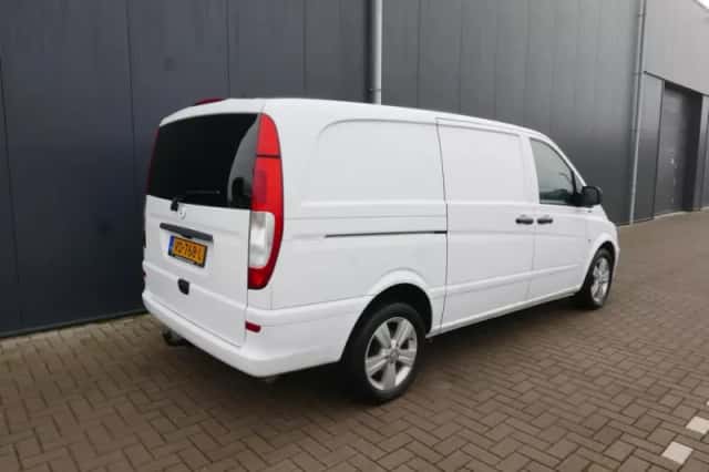 Mercedes-Benz Vito (2013) thumbnail 4