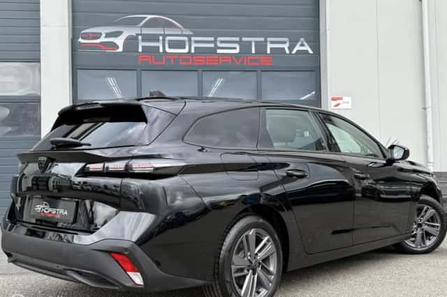Peugeot 308 (2022) thumbnail 2
