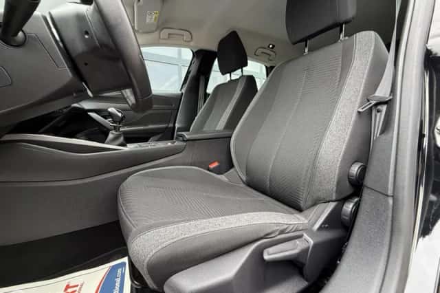 Peugeot 308 (2022) thumbnail 4