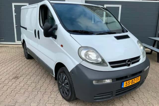 Opel Vivaro (2006) thumbnail 2