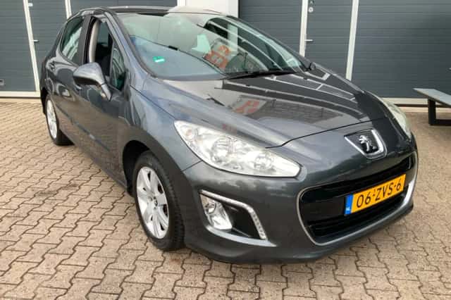 Peugeot 308 (2012) thumbnail 2