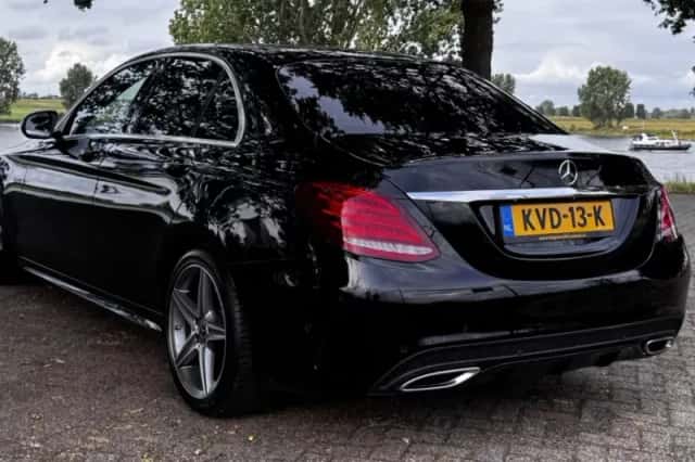 Mercedes-Benz C-Klasse (2018) thumbnail 2