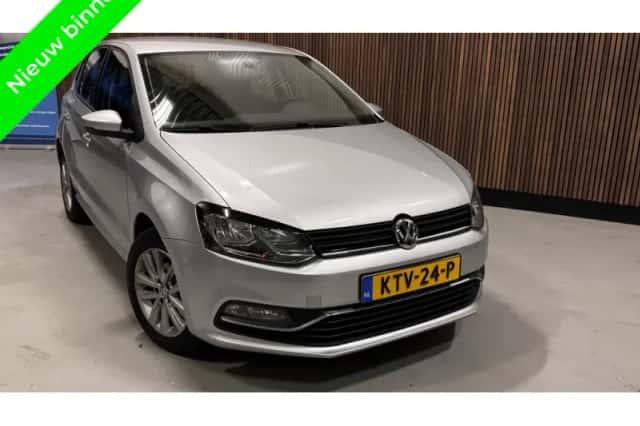Volkswagen Polo (2015) thumbnail 1