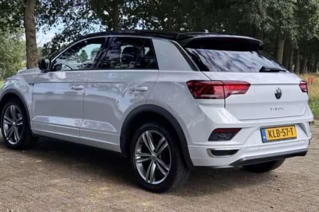 Volkswagen T-Roc (2020) thumbnail 3