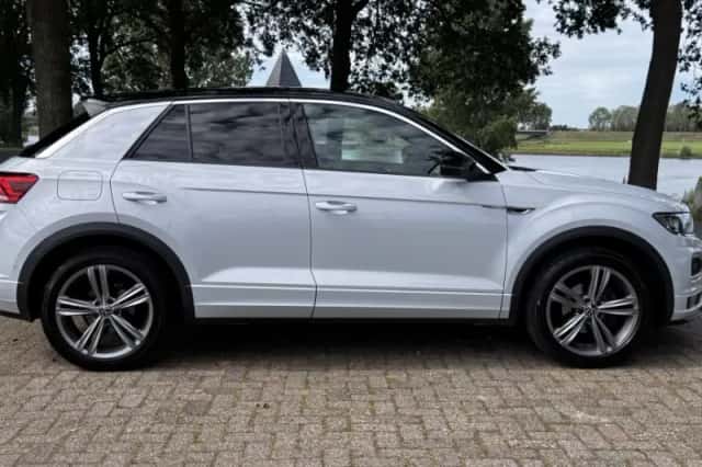 Volkswagen T-Roc (2020) thumbnail 6