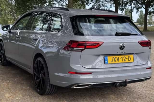 Volkswagen Golf (2021) thumbnail 5