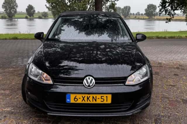 Volkswagen Golf (2014) thumbnail 2
