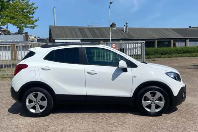 Opel Mokka (2015) thumbnail 3