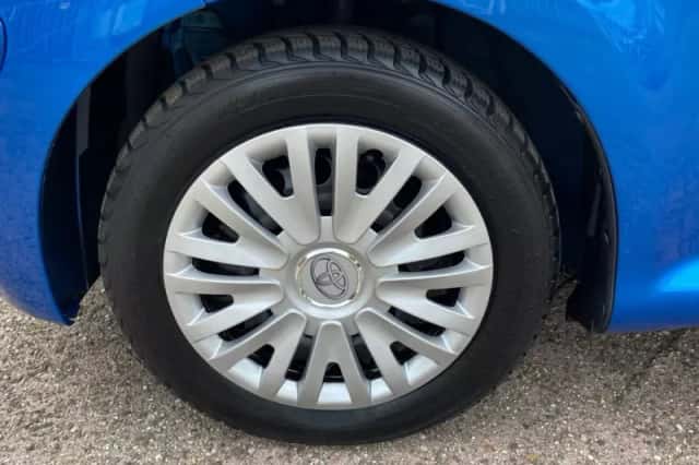 Toyota Aygo (2011) thumbnail 5