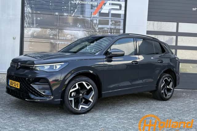 Volkswagen Tiguan (2024) thumbnail 1