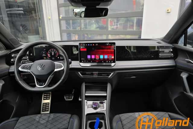 Volkswagen Tiguan (2024) thumbnail 3