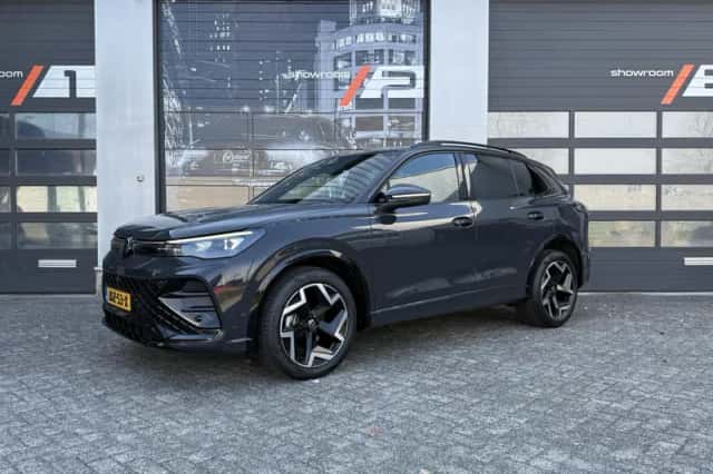 Volkswagen Tiguan (2024) thumbnail 4