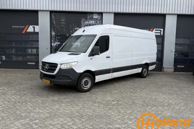 Mercedes-Benz Sprinter (2018) thumbnail 1
