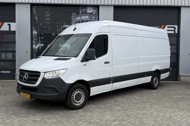 Mercedes-Benz Sprinter (2018) thumbnail 3
