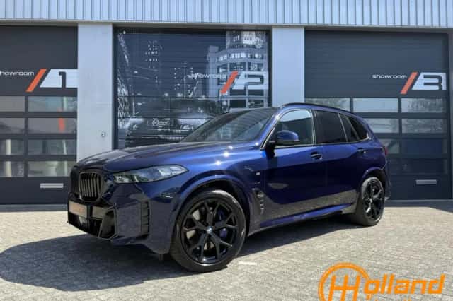 BMW X5 (2023) thumbnail 1