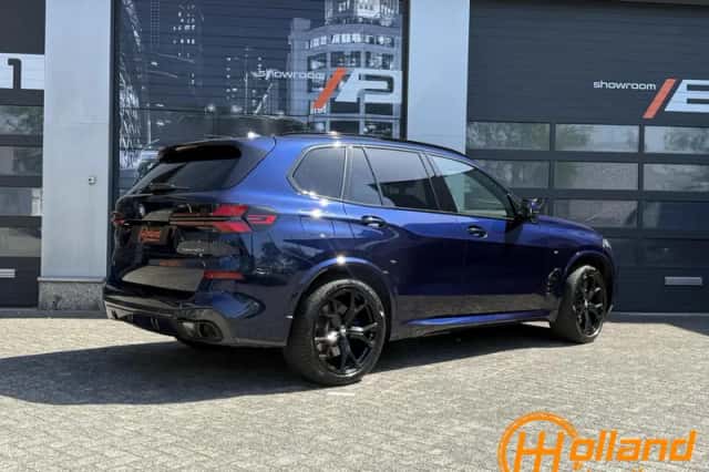 BMW X5 (2023) thumbnail 2