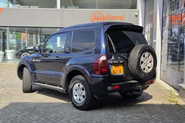 Mitsubishi Pajero (2003) thumbnail 6