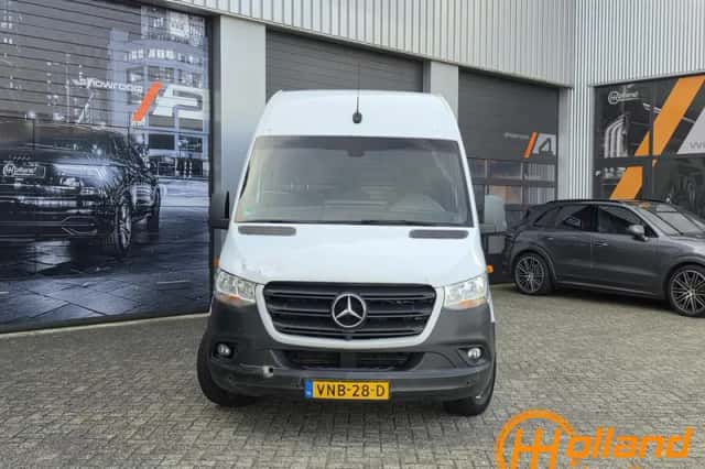 Mercedes-Benz Sprinter (2019) thumbnail 3
