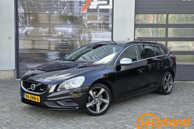 Volvo V60 (2013) thumbnail 1