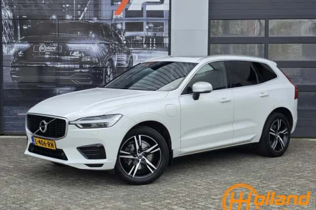 Volvo XC60 (2018) thumbnail 1