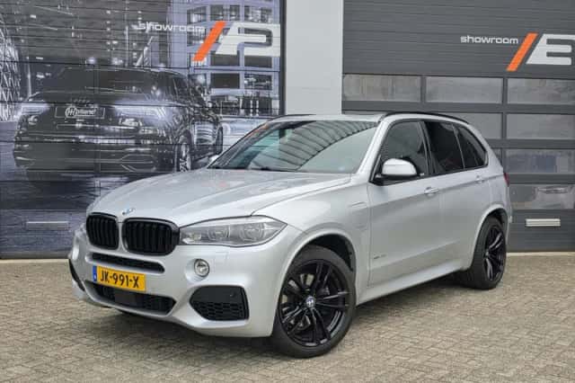 BMW X5 (2015) thumbnail 5