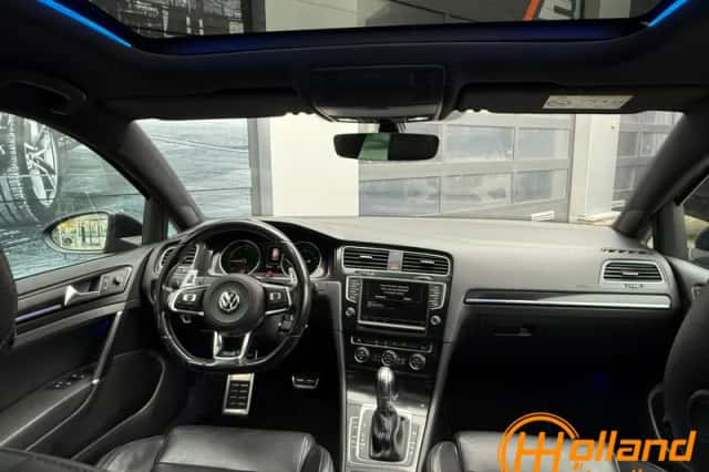 Volkswagen Golf (2016) thumbnail 3