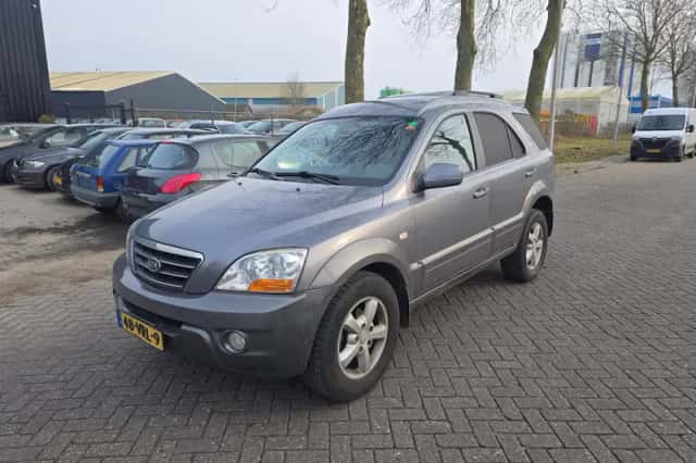 Kia Sorento (2008) thumbnail 4