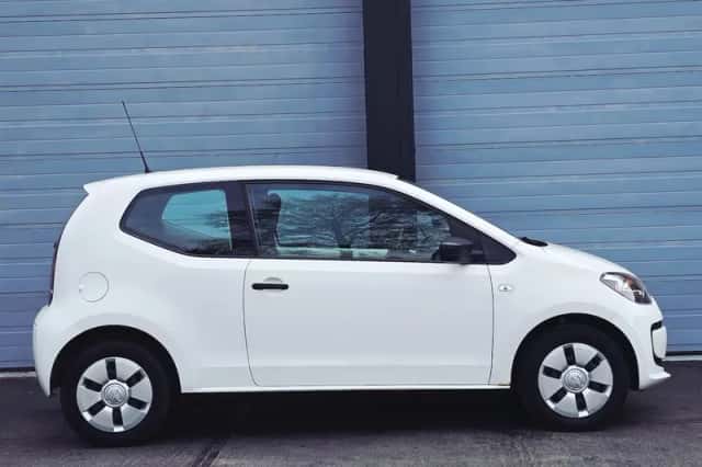 Volkswagen Up! (2012) thumbnail 2